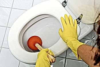 Что делать если засорился туалет?